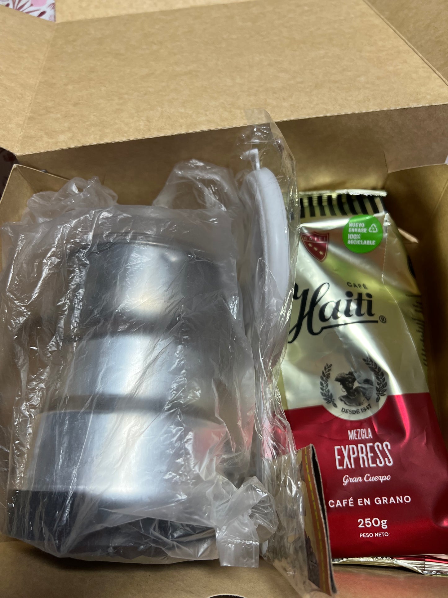 Pack café (moledora+filtro+café250grs)