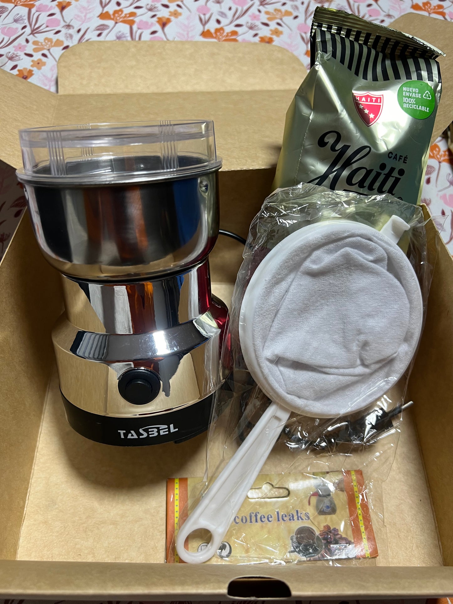 Pack café (moledora+filtro+café250grs)